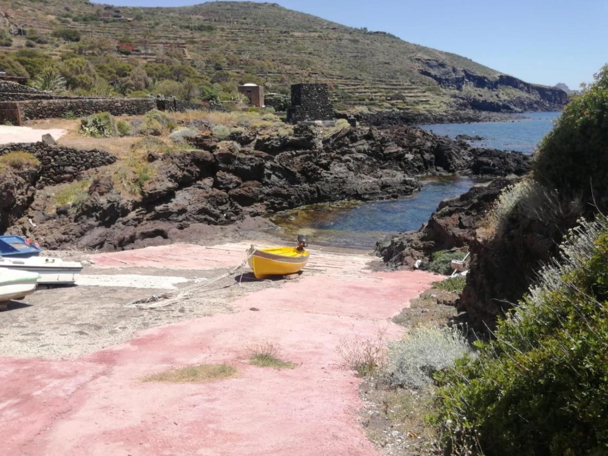 فيلا Dammuso Tuffo Nel Mare San Michele  المظهر الخارجي الصورة